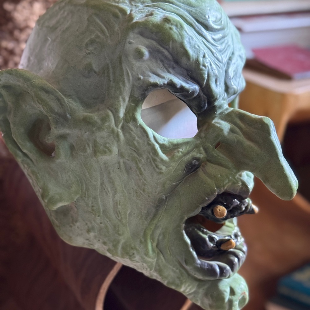 Green Goblin Mask Distortions unlimited mint shape